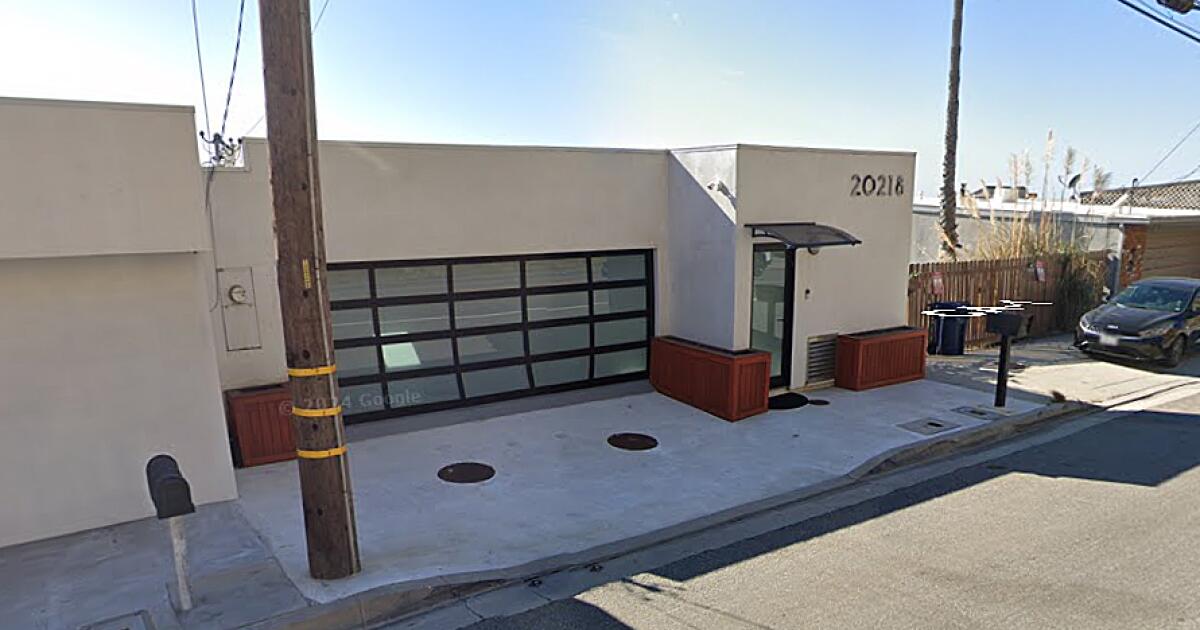 -billion Powerball jackpot winner loses home in L.A. County wildfire -billion Powerball jackpot winner loses home in L.A. County wildfire