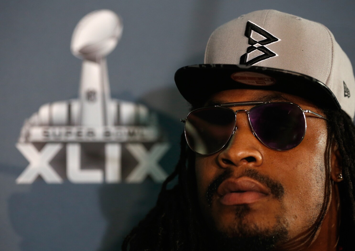 Marshawn Lynch Changes Answer You Know Why I M Here Los Angeles Times
