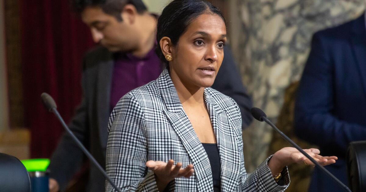 Expanding the City Council could take L.A. nine years - Los Angeles Times