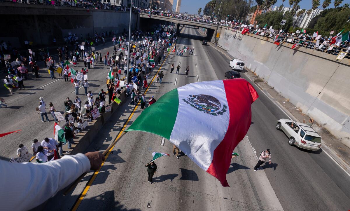 Thousands in L.A. protest Trump's immigration actions - Los Angeles Times