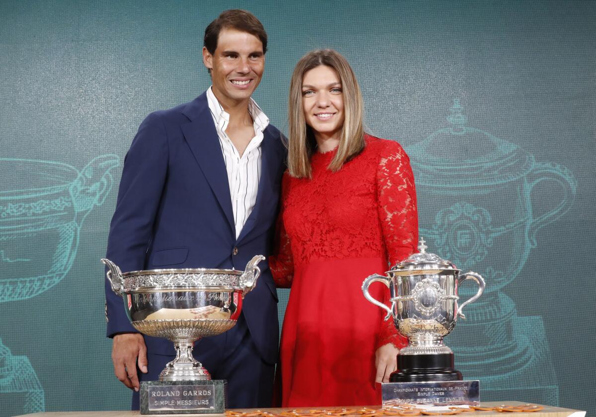 Rafael Nadal y Simona Halep, campeones defensores en Roland Garros.