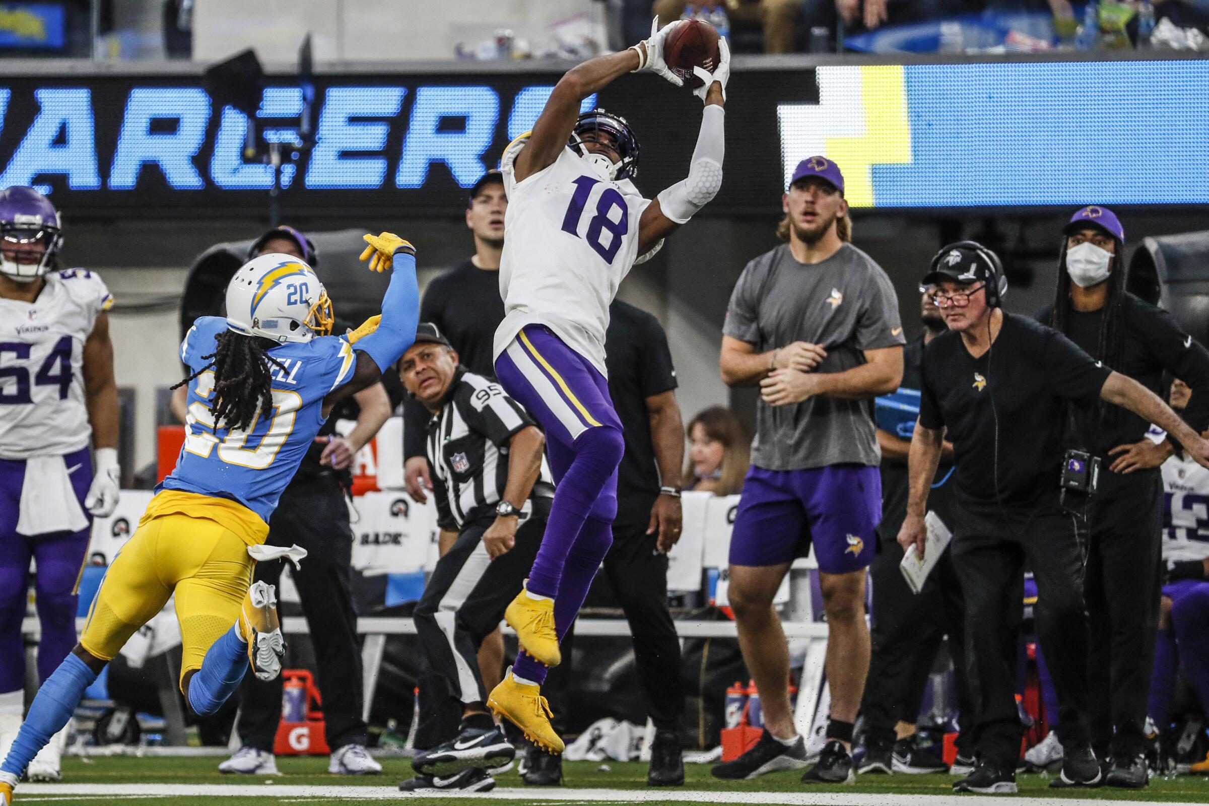 Vikings receiver Justin Jefferson catches a pass.