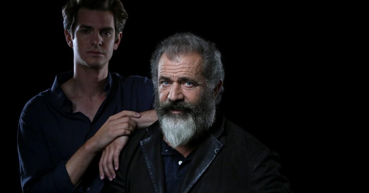 Why Does Director Mel Gibson See Hacksaw Ridge As A Love Story Los Angeles Times 9718