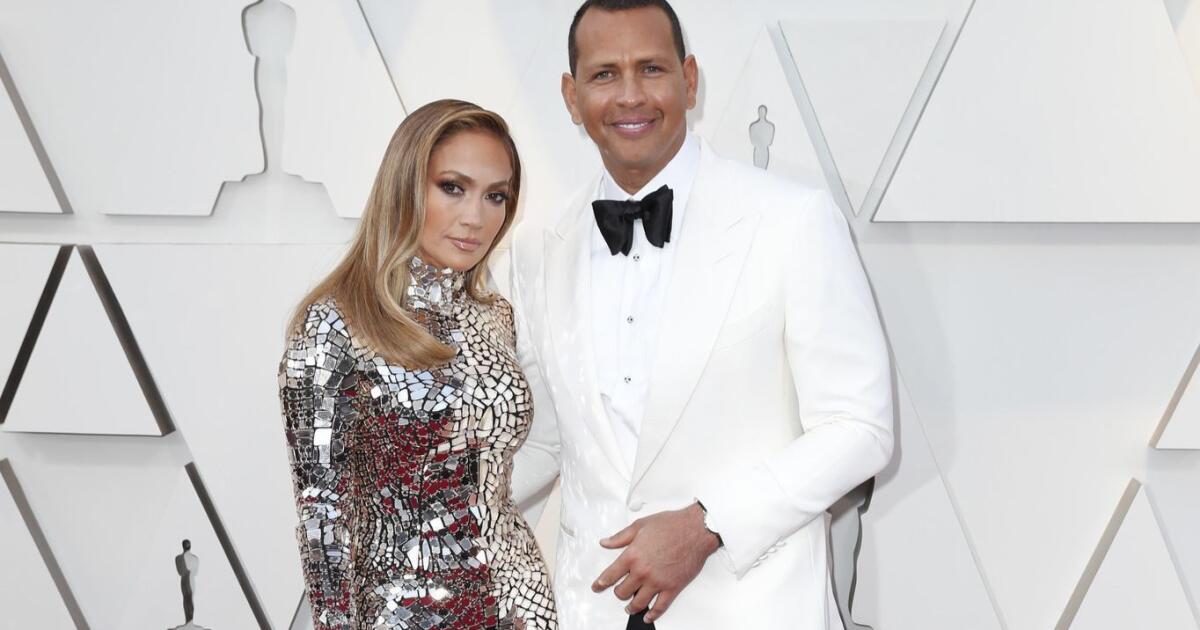 Jennifer Lopez & Alex Rodriguez Share Photos from Their Joint