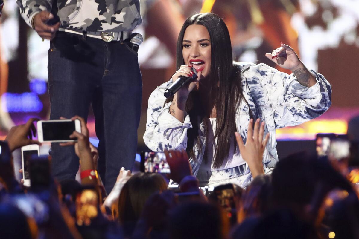 Demi Lovato durante el acto que tuvo en el Festival iHeartRadio Music en Las Vegas, Nevada, durante el 2017.
