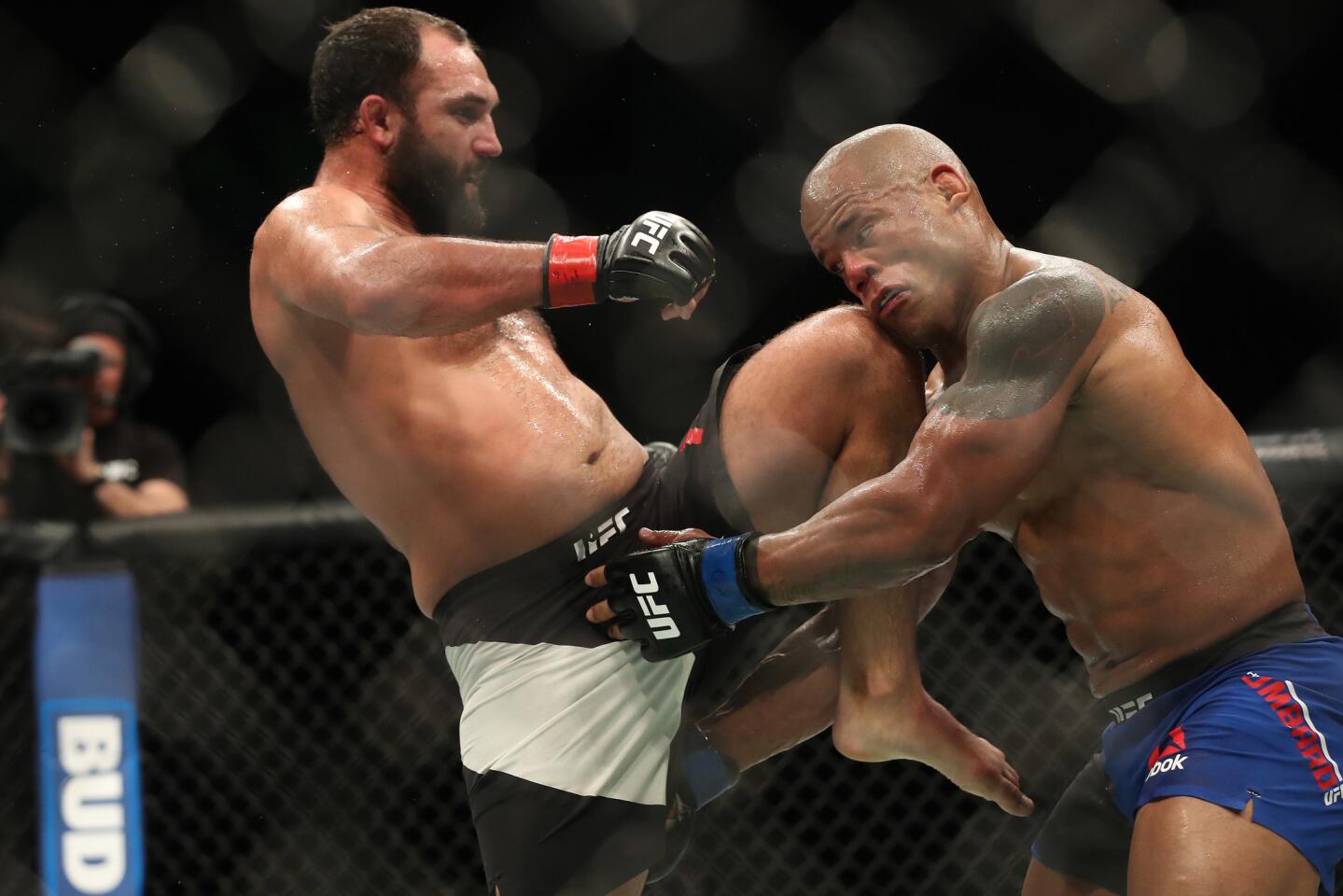 MMA: UFC Fight Night-Hendricks vs Lombard