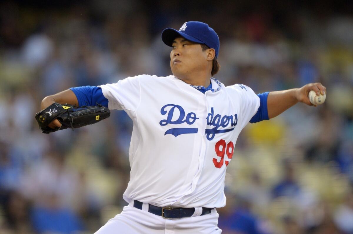 Dodgers starter Hyun-Jin Ryu delivers a pitch during the Dodgers' 4-2 victory over the New York Mets on Tuesday.