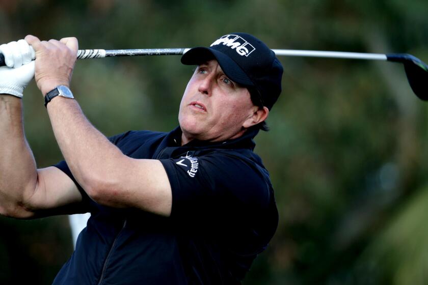 Phil Mickelson, who has not won since the 2013 British Open, is always a fan favorite at Riviera Country Club.