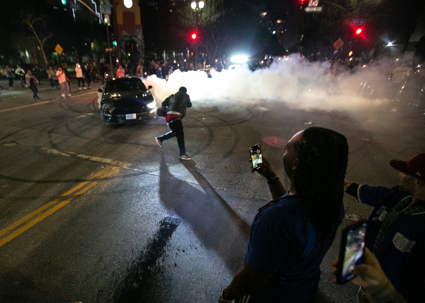 Lapd Faces Unruly Crowds After Dodgers World Series Win Los Angeles Times