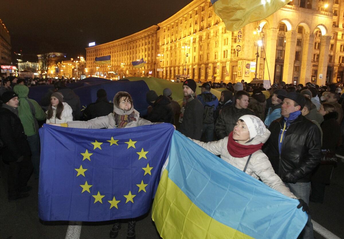 Ukrainians in favor of closer ties with the European Union protest President Viktor Yanukovich's decision to "pause" Ukraine's negotiations with the EU and focus instead on better trade relations with Russia.