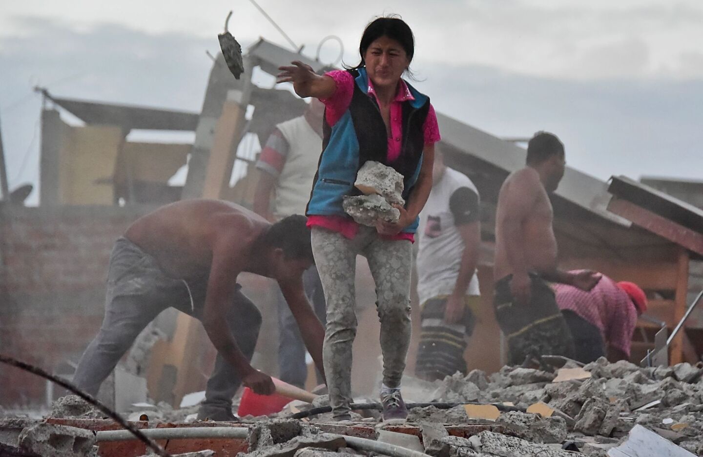 Powerful quake jolts Ecuador