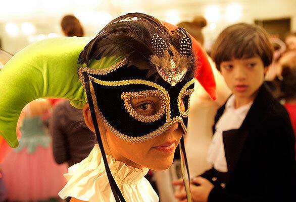 Who is that masked girl?