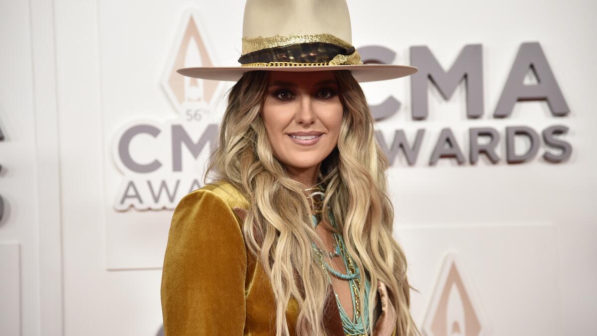 Lainey Wilson leads 2023 CMA Awards nominations with 9 - Los