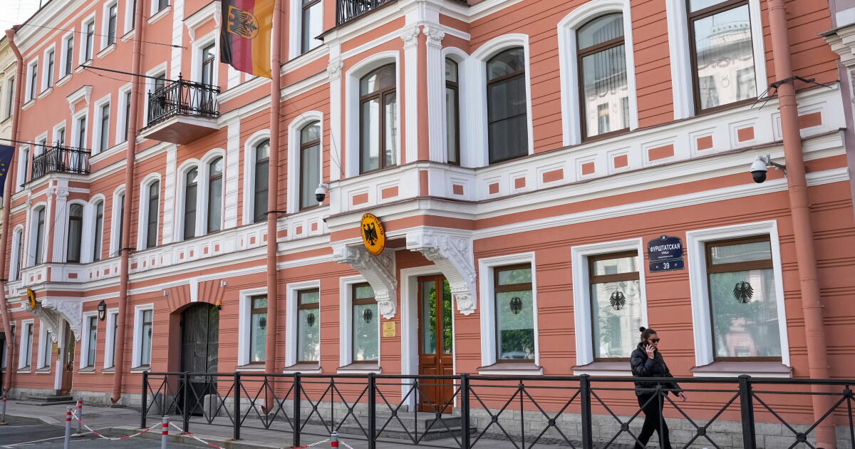 Photo: latimes.com FILE - A woman walks past the German Consulate General building in St. Petersburg, Russia, June 1, 2023. (AP Photo/Dmitri