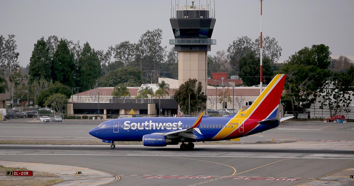 Automotive drives onto taxiway in weird incident at SoCal airport Automotive drives onto taxiway in weird incident at SoCal airport