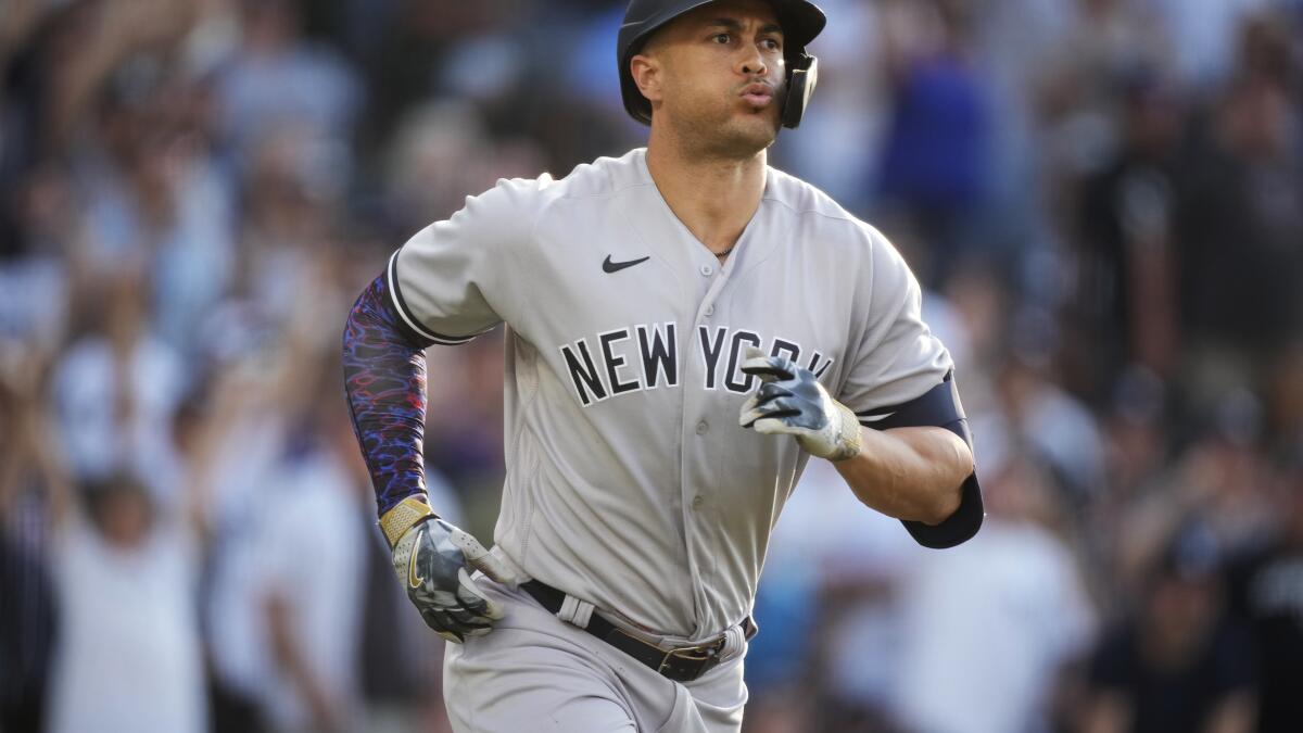 Yankees' Stanton out 6 weeks with strained hamstring - The San Diego  Union-Tribune