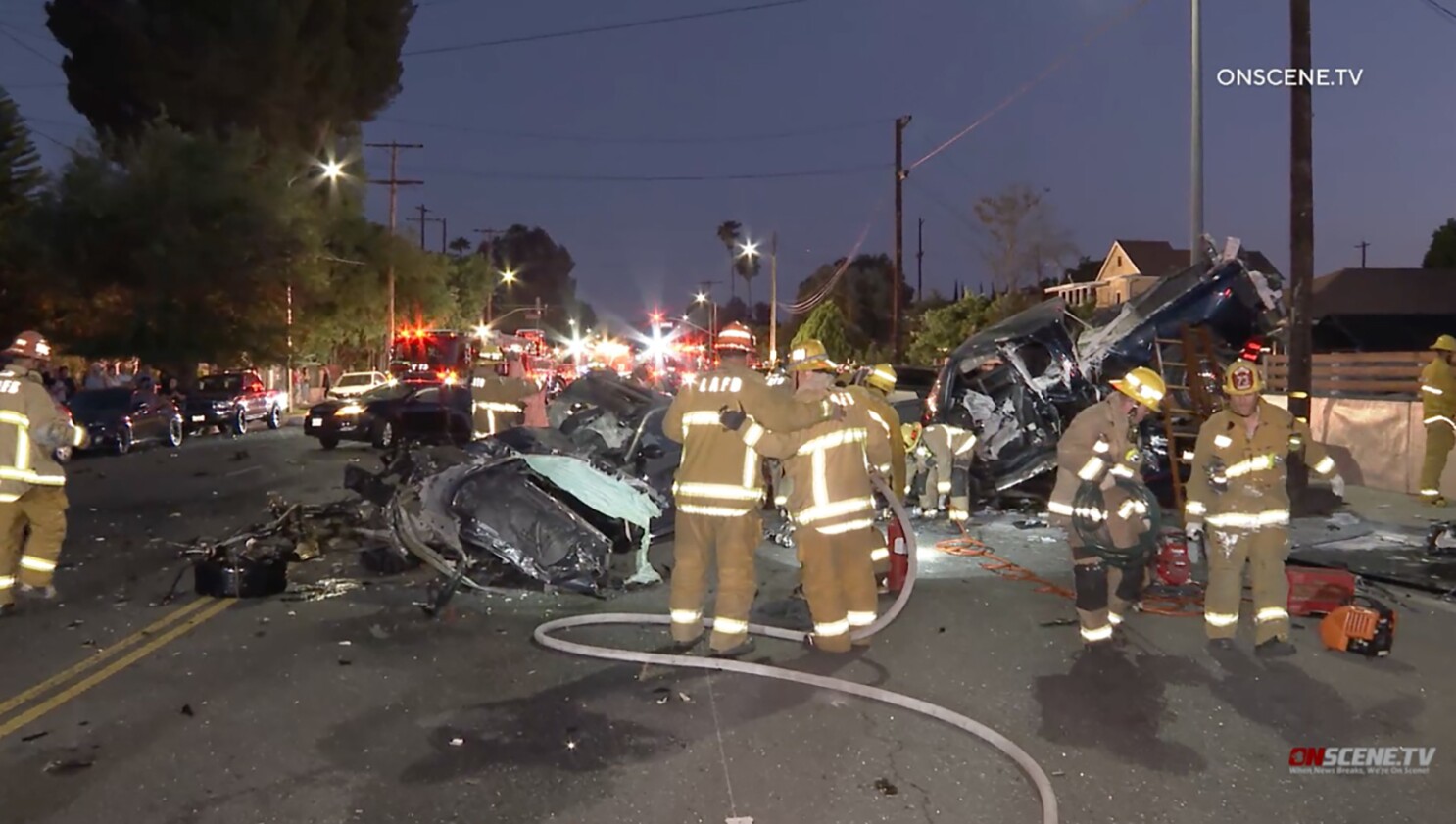 Fiery Crash Leaves Bmw Driver Dead Others Injured In Reseda Los Angeles Times