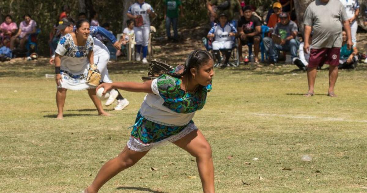 Rencontrez Amazonas de Yaxunah, une équipe de softball qui brise les règles de genre