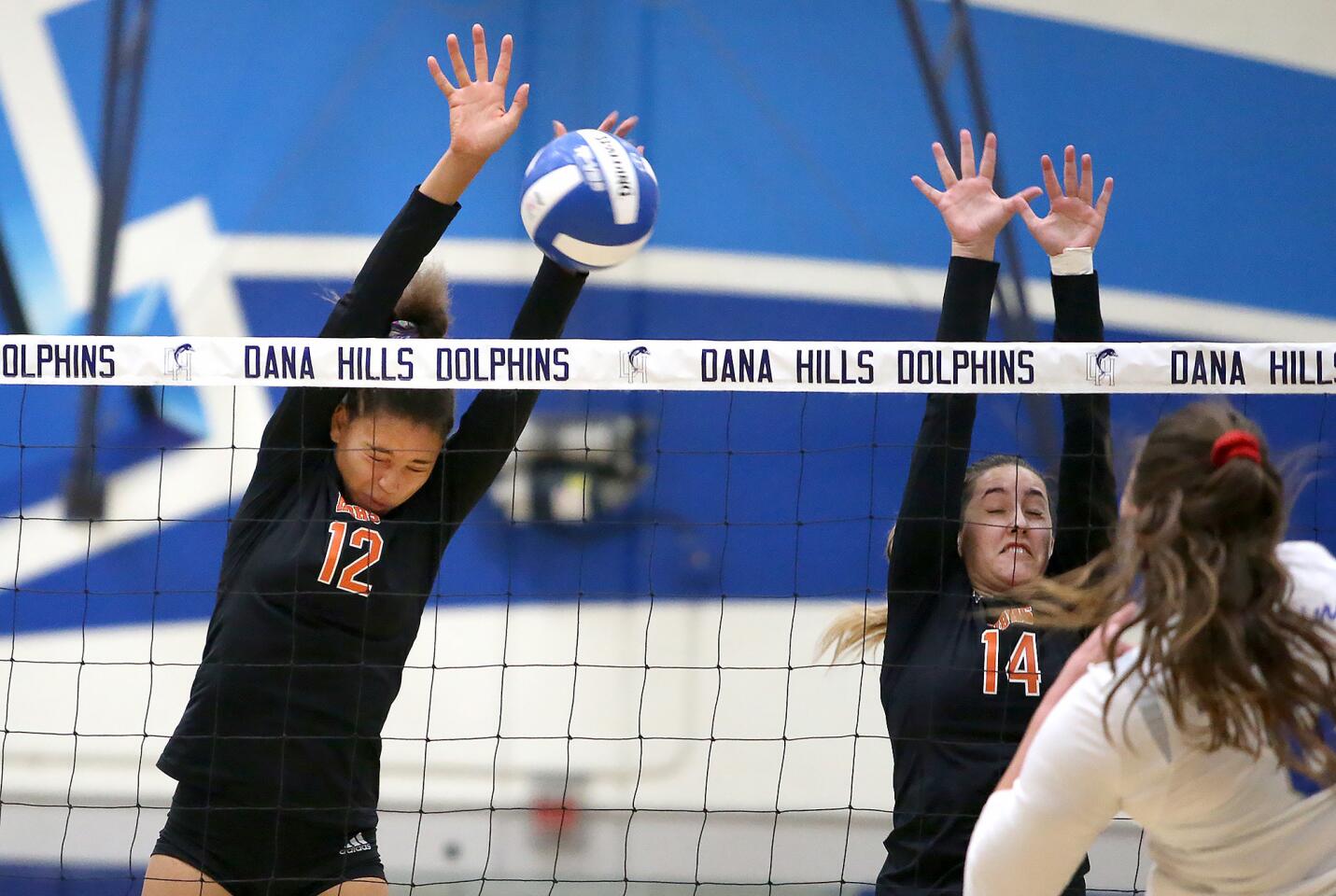 Huntington Beach vs. Dana Hills in girls' volleyball