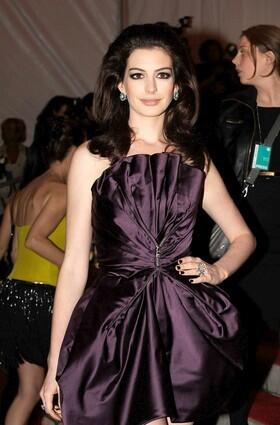 Anne Hathaway "The Model As Muse: Embodying Fashion" Costume Institute Gala - Arrivals