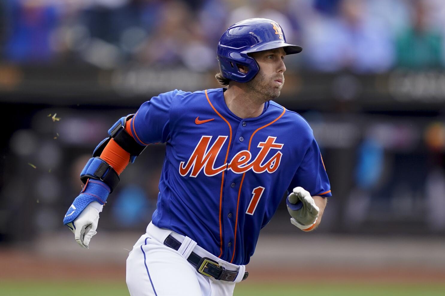 Mets' Jeff McNeil exits game vs Marlins with tight hamstring - The San  Diego Union-Tribune