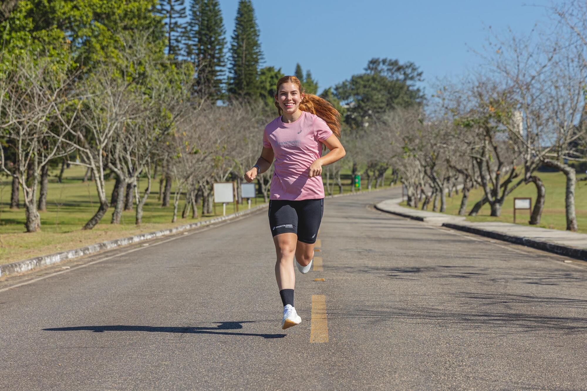 Isabella Corredor, una maratonista colombiana que correrá en su primera competencia oficial internacional.