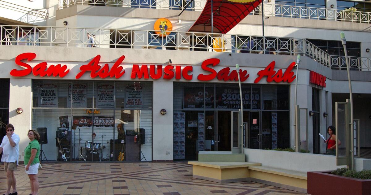 Sam Ash, iconic retailer to musicians, plays its last notes