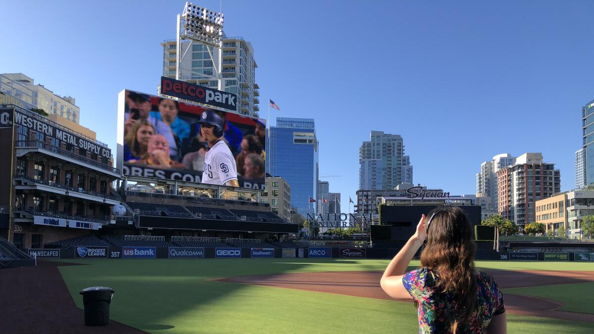 Padres Scene & Heard: Petco Park crowd roars its approval - The San Diego  Union-Tribune