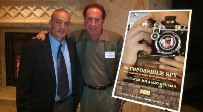 Avraham Cohen with host Dr. Bob Shillman (Photo: Jon Clark)