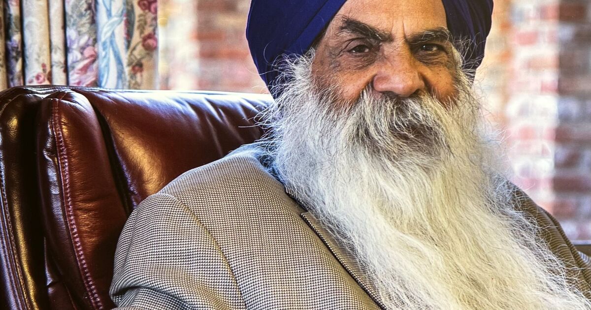 Didar Singh Bains, ‘Peach King’ who built Northern California’s Sikh community, dies