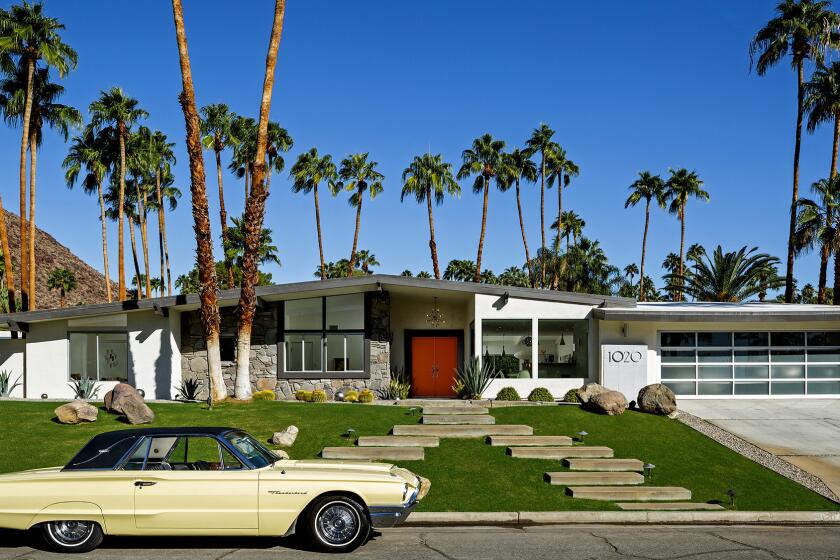 Midcentury-modern homes tend to be simple, informal and infused with light.
