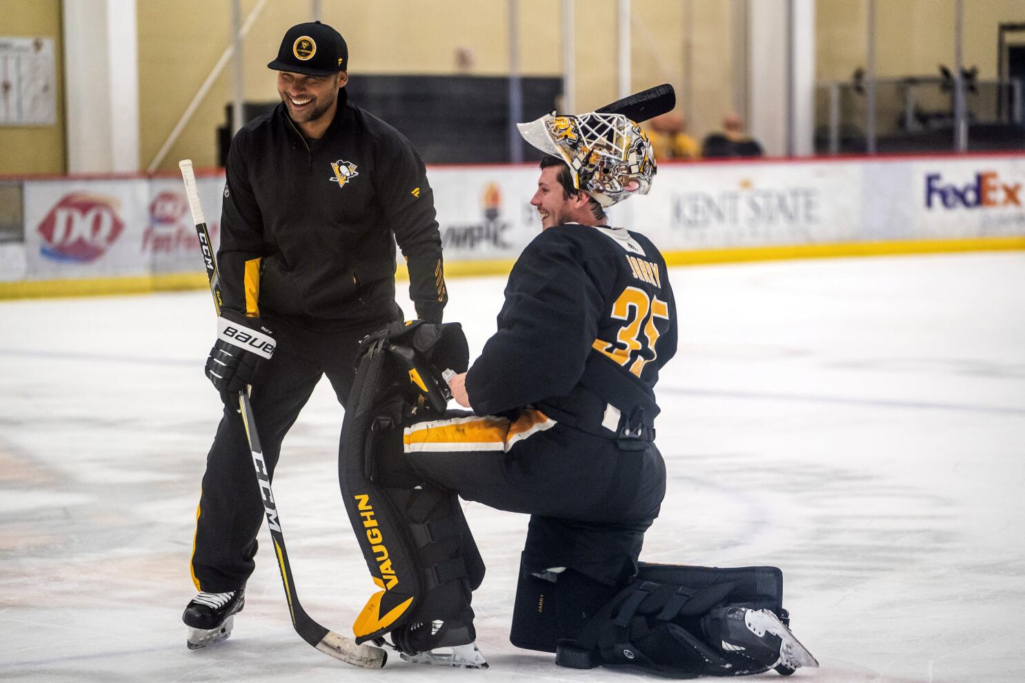 Video: LA Kings Goalie Kicked Out for Blocker Punches - NHL Trade Rumors 