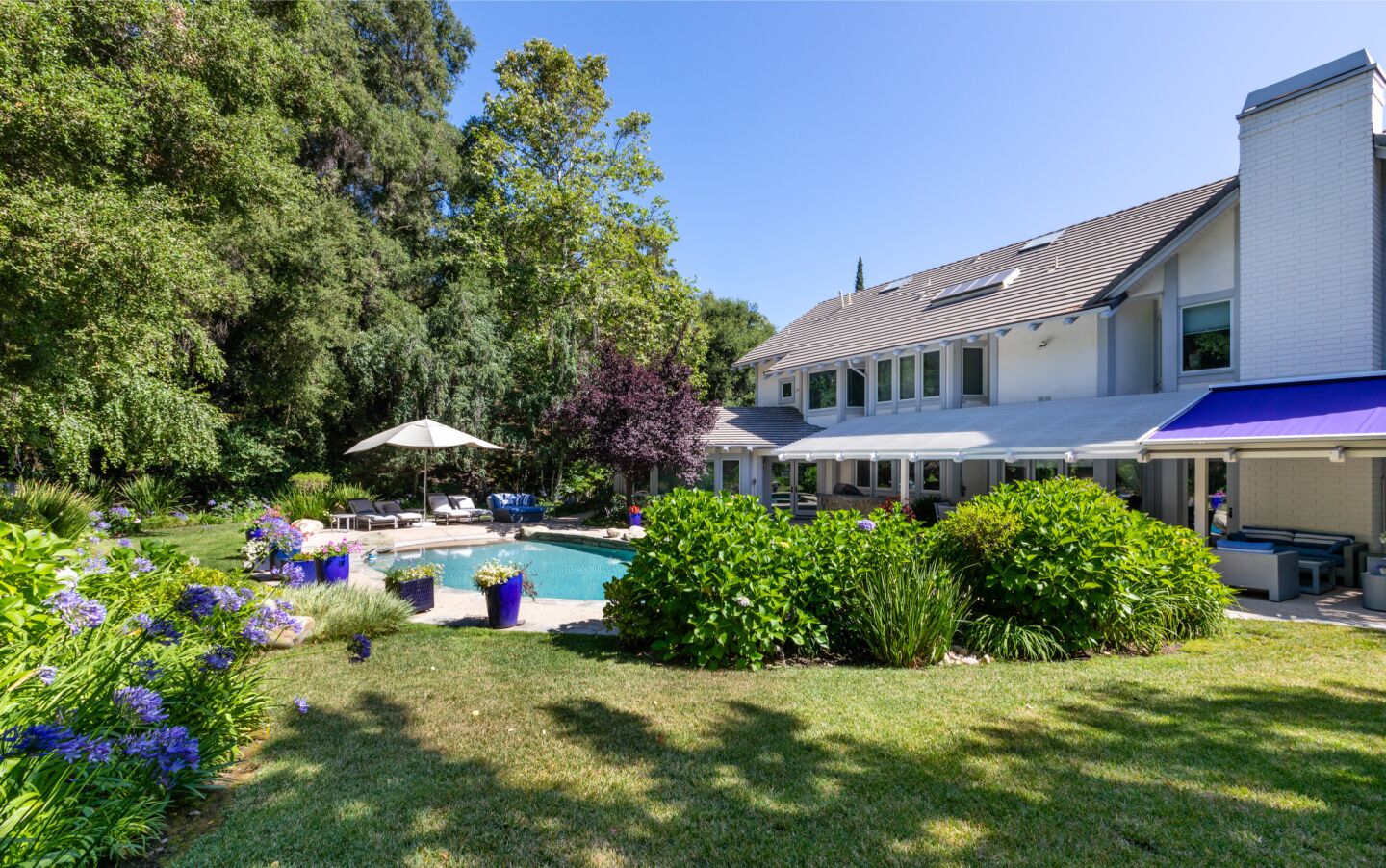 Ted Knight's former Pacific Palisades estate: the backyard