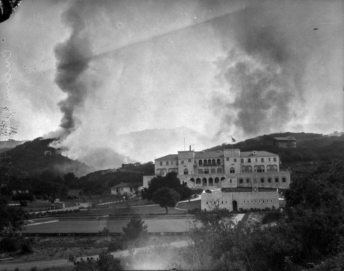 Aug. 2, 1924: Brush fire threatens the Encino Country Club.