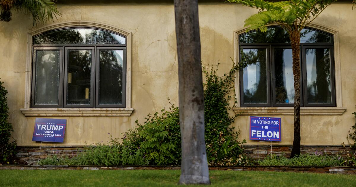 Downey'deki Latinler Trump'a mı yöneldi yoksa Harris'ten uzaklaştı mı?