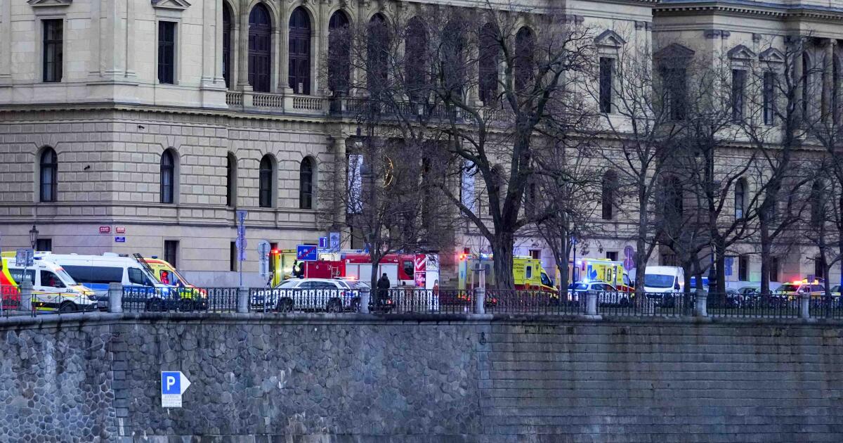 Nejméně 15 mrtvých při střelbě na pražské univerzitě, říká policejní šéf