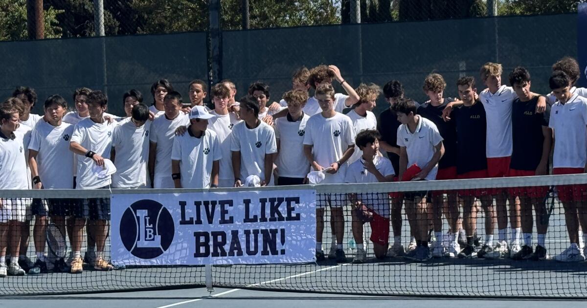 Prep talk: Tennis players unite to pay tribute to Loyola's Braun Levi