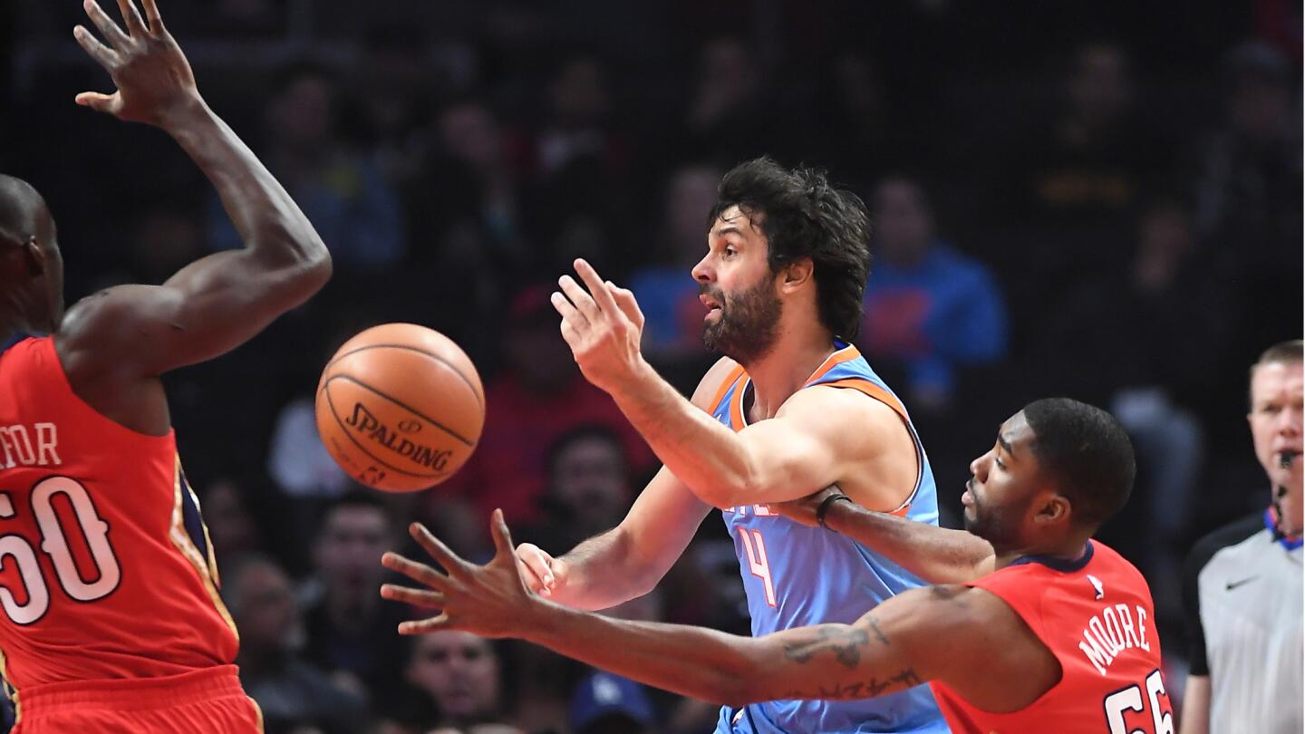 Milos Teodosic, E'Twaun Moore