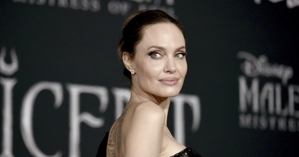 Angelina Jolie had Bell's palsy from the stress of divorce - Los Angeles Times