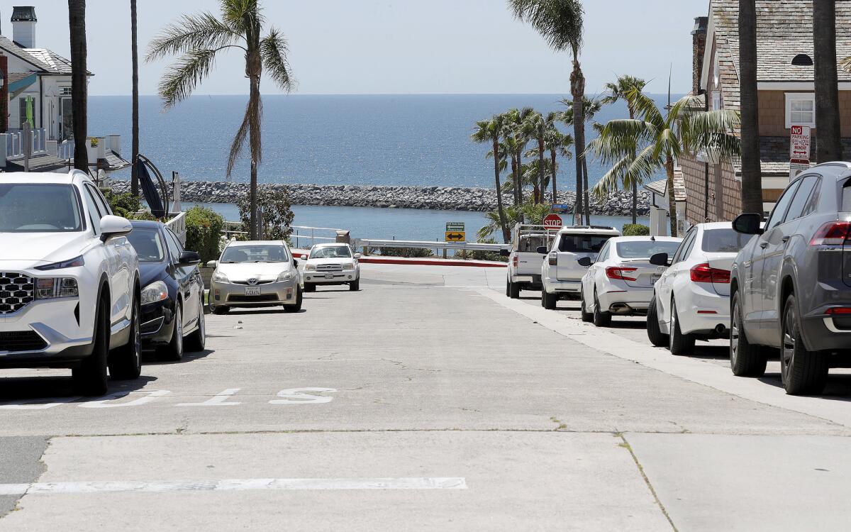 The residents of Fernleaf Avenue in Corona del Mar have expressed their concerns regarding traffic congestion.
