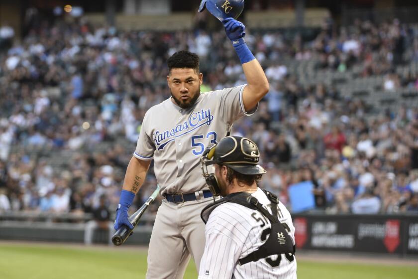 The Royals' Melky Cabrera tips his helmet to fans as he bats against the White Sox during the first inning on Aug. 11, 2017, at Guaranteed Rate Field.