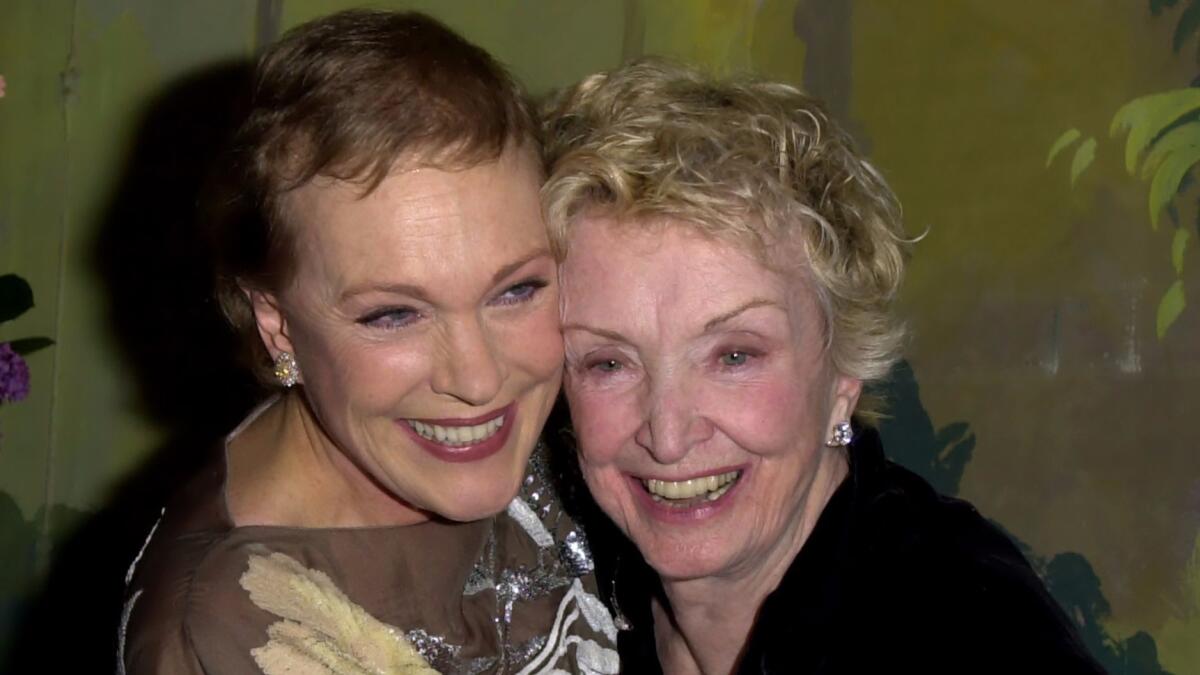 Julie Andrews, left, and Nina Foch at a reception in 2001 honoring the singer-actress.
