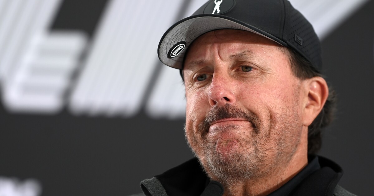 Phil Mickelson will not leave the PGA Tour