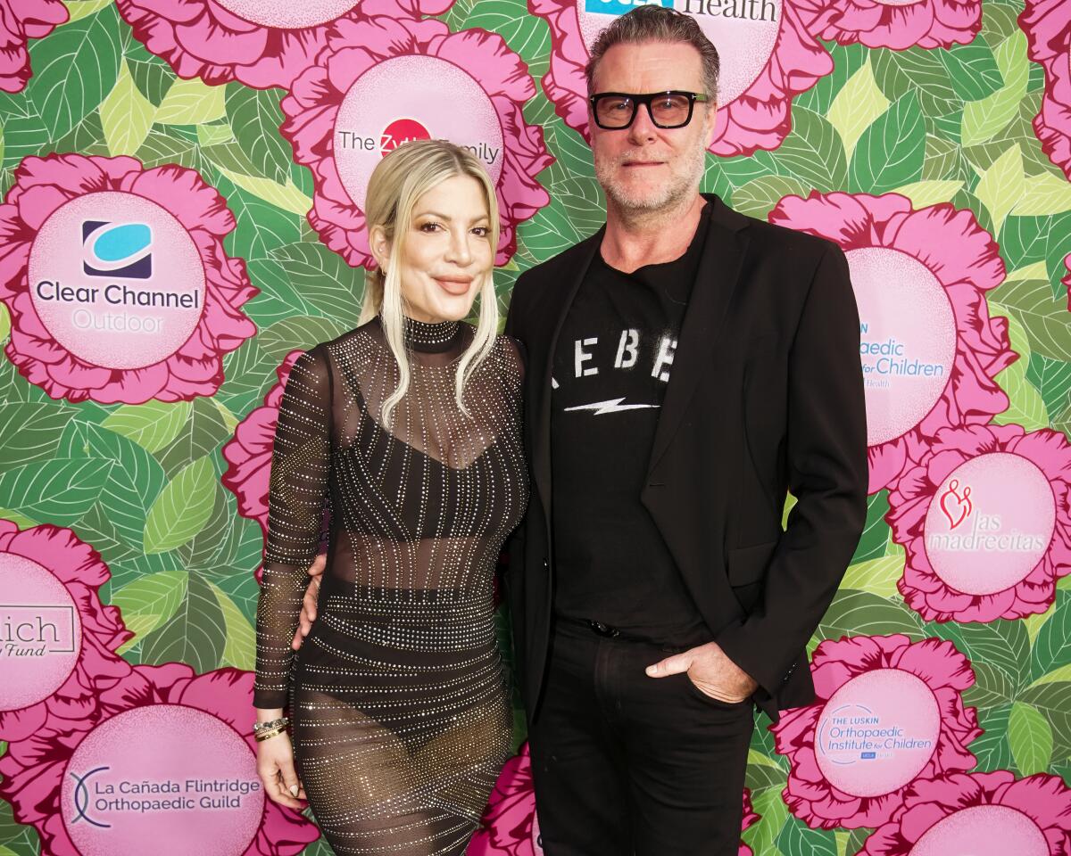 Tori Spelling divorcing from Dean McDermott, records the notice for her new podcast