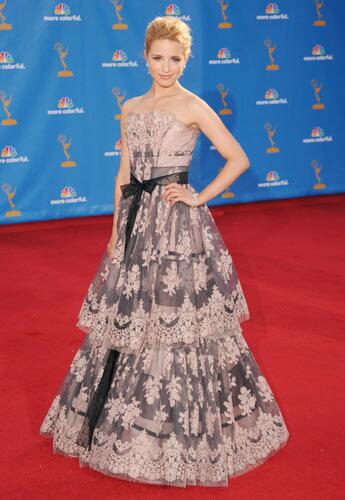 'Glee' actress Dianna Agron walks the 2010 Emmy Awards red carpet in a lacy gown.