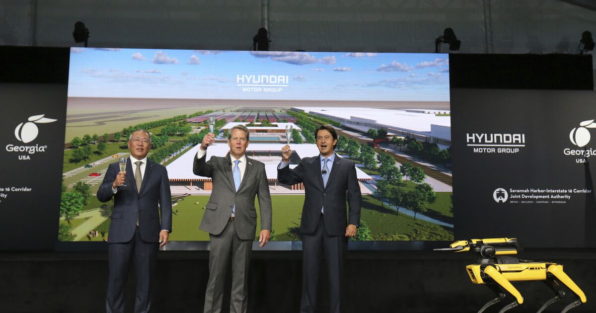 Hyundai is starting construction on a .5 billion electric car plant in Georgia