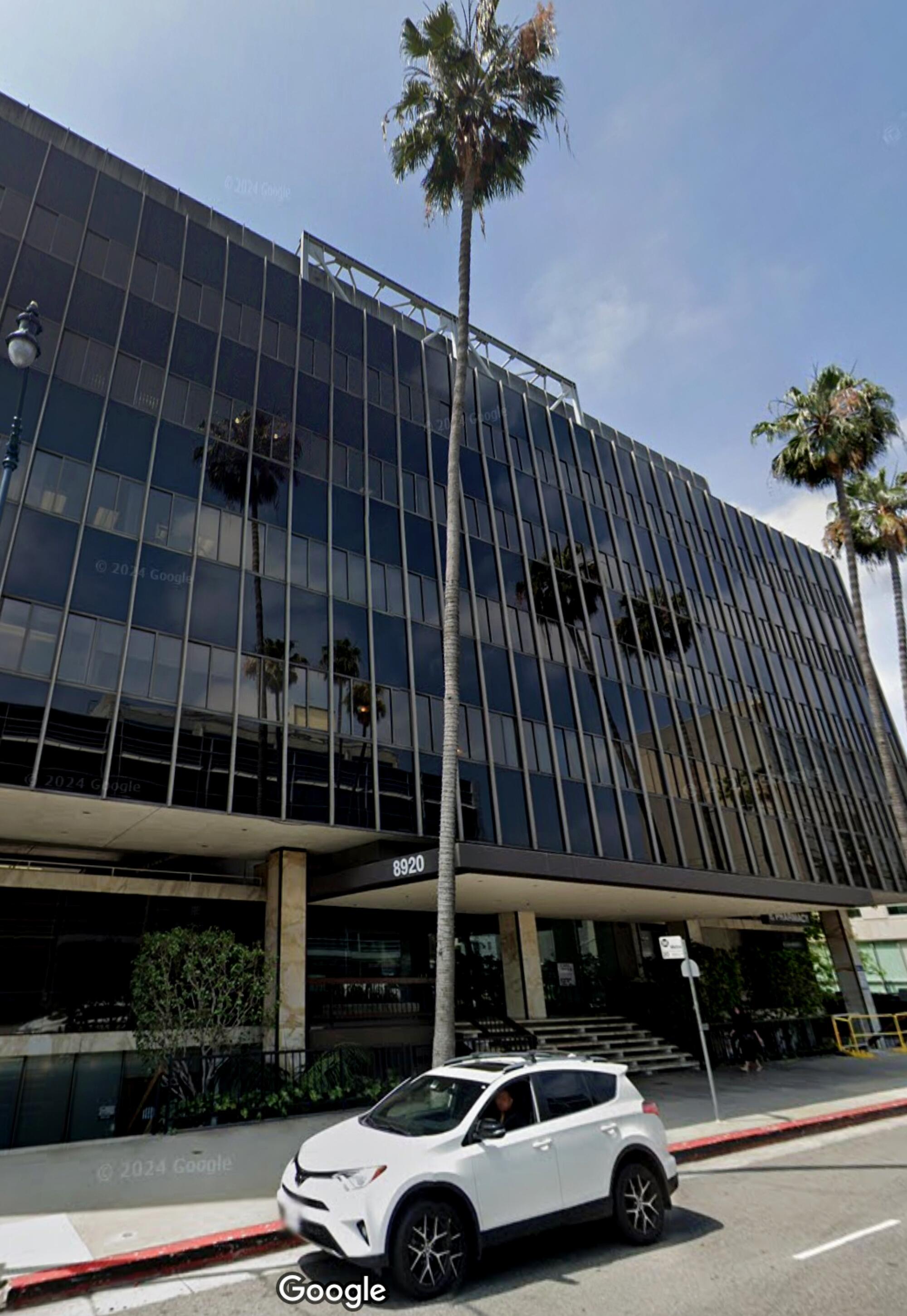 DuPont was set to open a clinic last fall at 8920 Wilshire Blvd. in Beverly Hills.