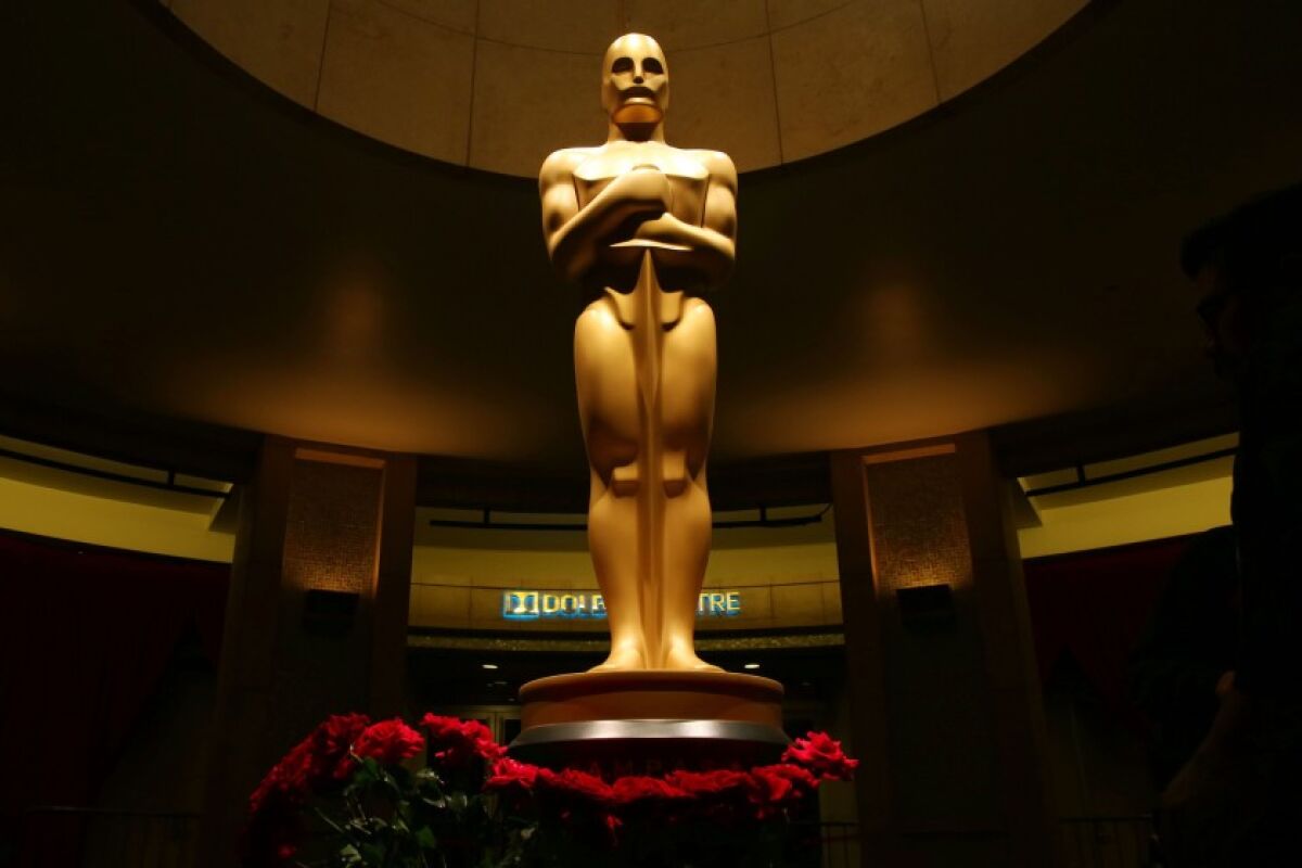 Oscar statuette