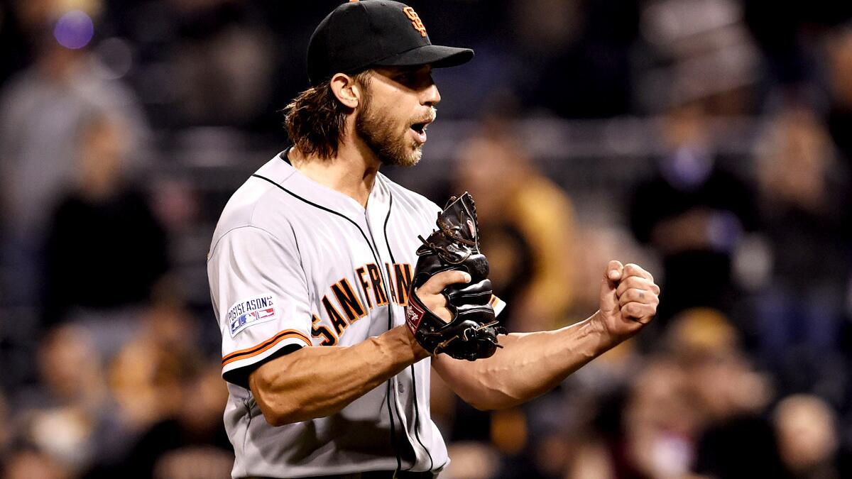 Giants shut out Pirates 8-0 in NL wild-card playoff game