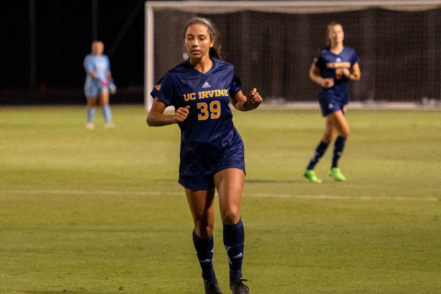 UC Irvine women's soccer leads charge to find stem cell donor as teammate fights cancer